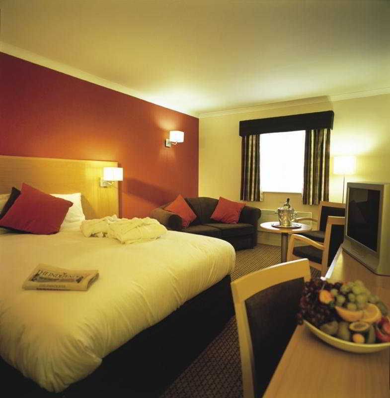 Village Hotel Manchester Hyde Habitación foto